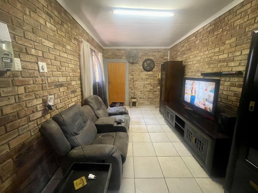 3 Bedroom Property for Sale in Waterval East North West